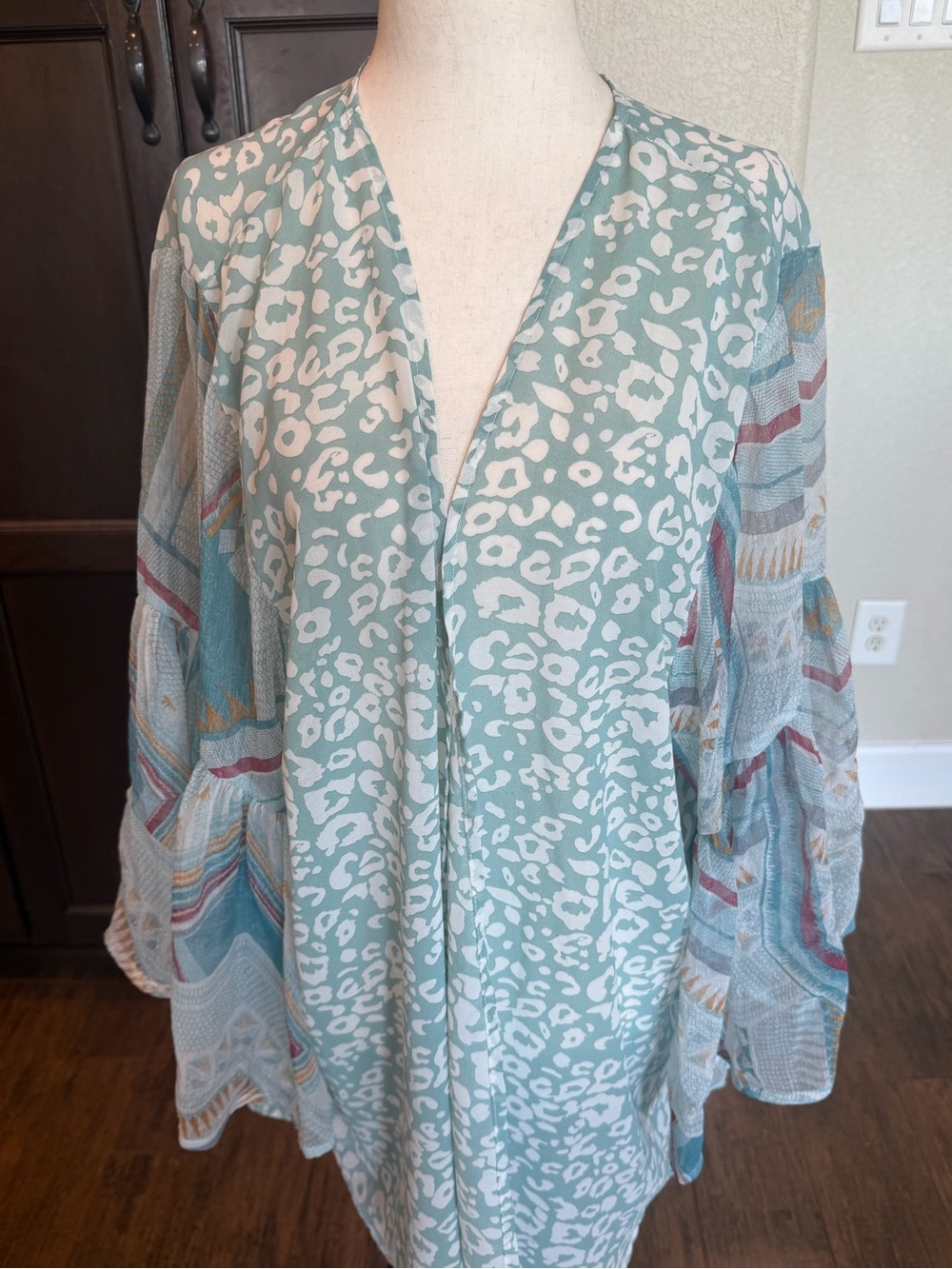 Umgee  kimono cardigan  Green & Ivory Mixed Animal Print with Southwestern M/L